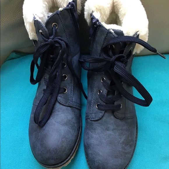 Women’s APRES blue faux fur zip up ankle winter boots size 8 - Picture 2 of 7